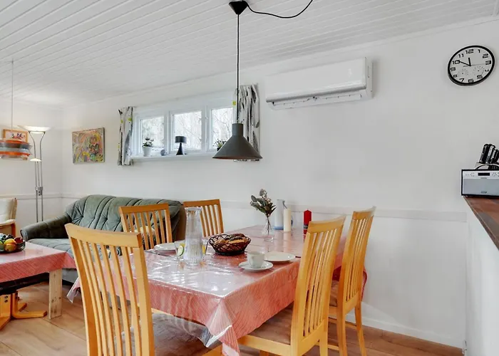 Casa de Férias Hejne - 29km From The Sea By Interhome