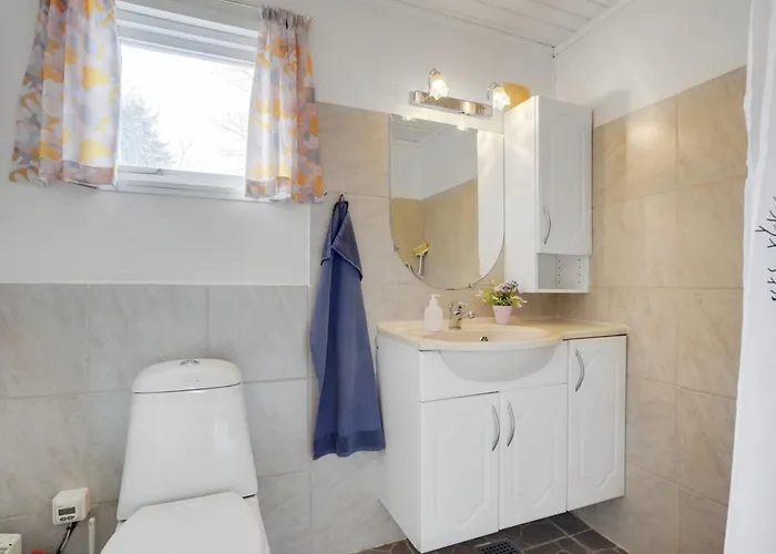 Casa de Férias Hejne - 29km From The Sea By Interhome *